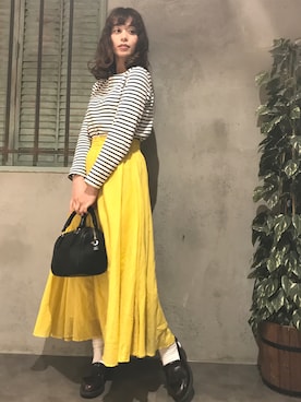 「KBF+（ケービーエフプラス）のアイテム（ハンドバッグ）」を使った、Emiliaさん（レディース・160cm）の春コーディネート