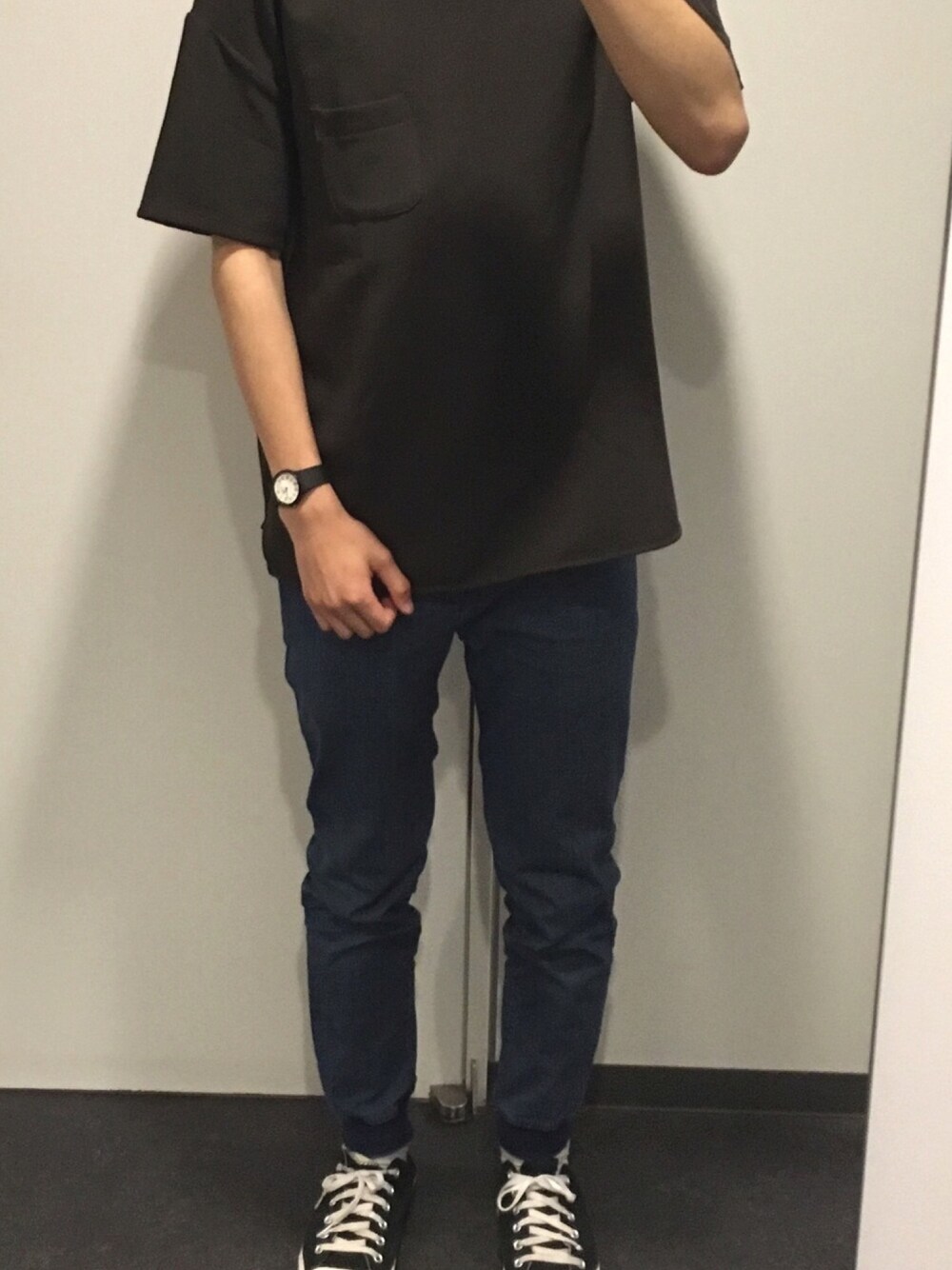 「シンプル」｜「古着のアイテム（Tシャツ/カットソー、ブラウン系）」を使った、ぷみぷみさん（メンズ・175cm）の夏コーディネートの1枚目の写真