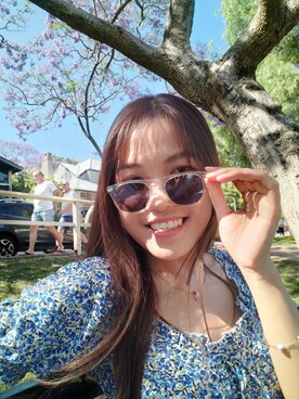 「quay（キー）のアイテム」を使った、Alice Liさん（レディース・170cm）の秋コーディネート