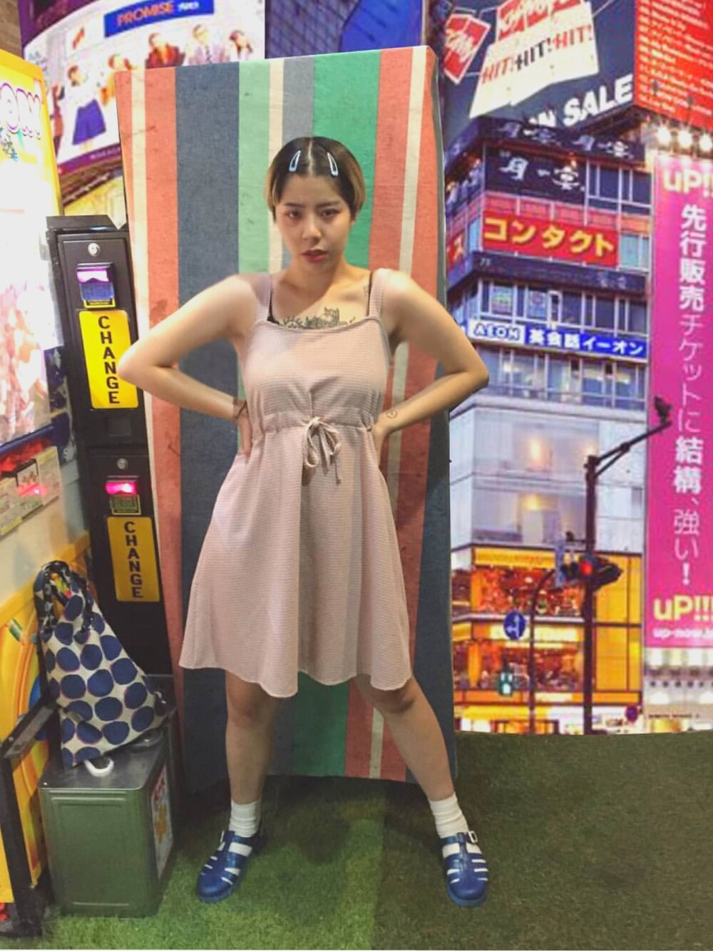 「夾娃娃機、原宿、初戀粉色系、Jujufootwear、vintage、卡哇伊」｜「VINTAGEのアイテム（ジャンパースカート、ピンク系）」を使った、Skyēさん（レディース・168cm）の夏コーディネートの1枚目の写真