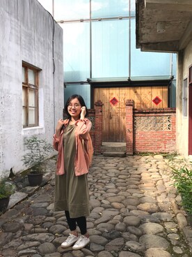 「PULL&BEAR（プルアンドベア）のアイテム（ワンピース/ドレス）」を使った、Vanessa Zhangさん（レディース・162cm）の秋コーディネート