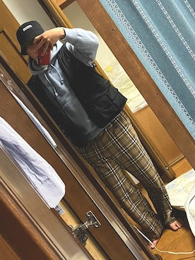 「BASQUE magenta（バスクマゼンタ）のアイテム（スラックス）」を使った、Tsukyaさん（メンズ・172cm）の春コーディネート