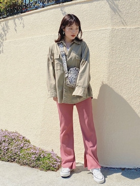 「アパートバイローリーズ」｜「アイテム（ミリタリージャケット）」を使った、kahoさん（レディース・156cm）の春コーディネート