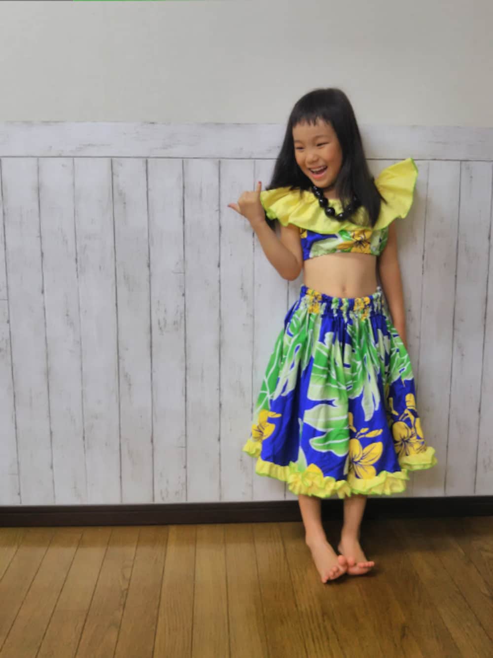 「ハワイアン景樹し隊。、キッズコーデ、夏、女の子、アロハ柄」｜「Hula girlのアイテム（スカート、ブルー系）」を使った、yuuu_soooさん（キッズ・110cm）の夏コーディネートの1枚目の写真