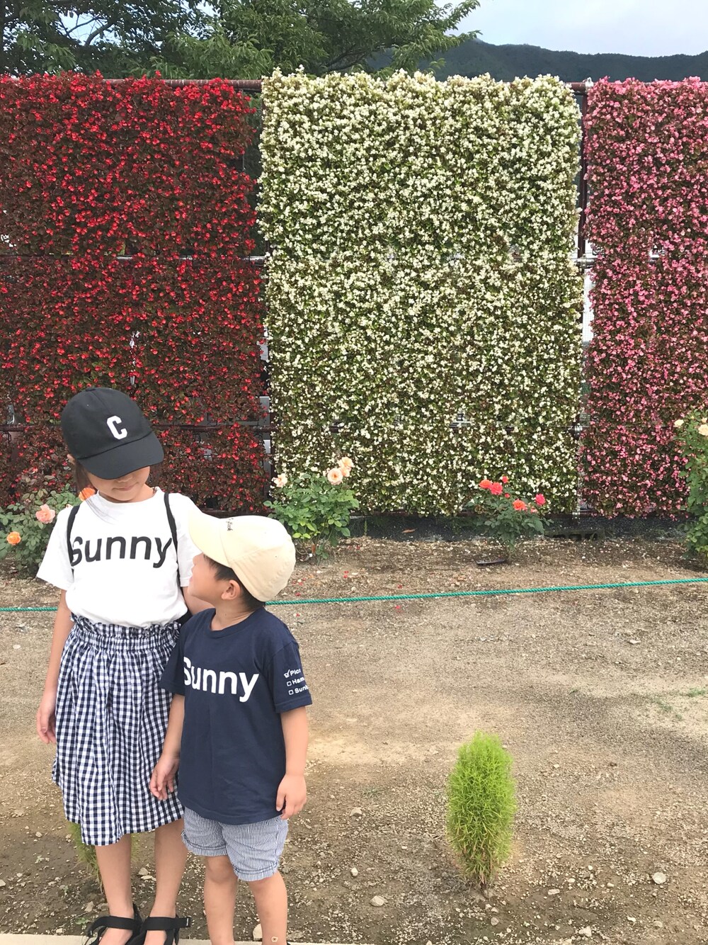 「夏コーデ、キッズファッション、姉弟、男の子コーデ、リンクコーデ、kids、おしゃれさんと繋がりたい、夏のワントーンコーデ、THE SHOP TK」｜「THE SHOP TK の【WEB・一部店舗限定カラーあり】Sunny Tシャツ（Tシャツ/カットソー、ブルー系）」を使った、yuuu_soooさん（キッズ・110cm）の夏コーディネートの1枚目の写真