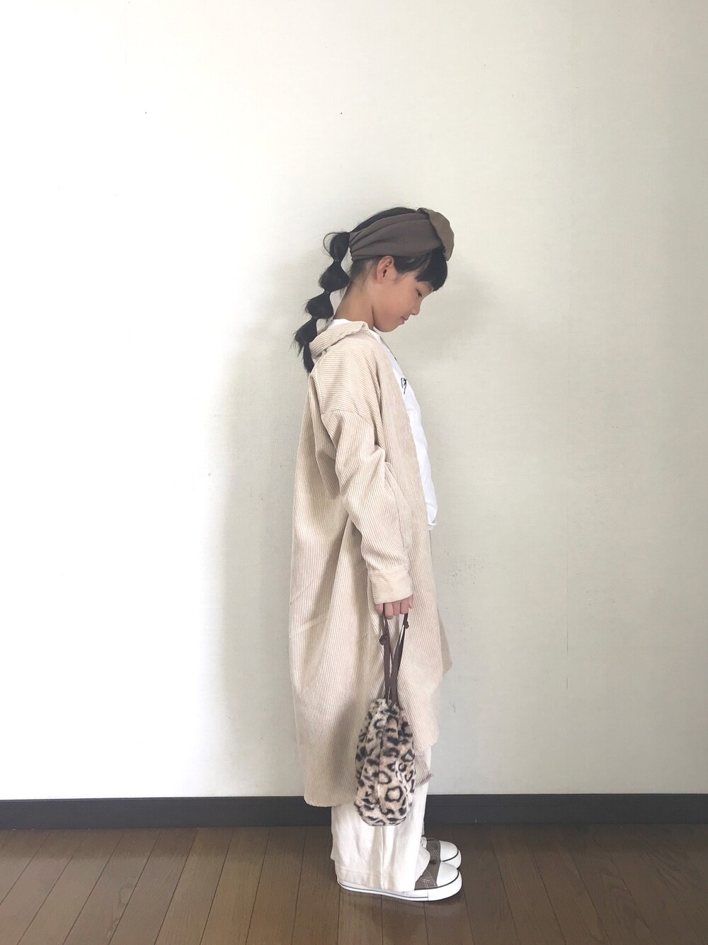 「レオパらぶフェス2019、キッズファッション、秋コーデ、レオパード、コーデュロイ、チャオパニックティピー(CIAOPANIC TYPY)、コンバース、プチプラ、女の子コーデ、GU」｜「CIAOPANIC TYPYの【ママとおそろい】コーデュロイAラインワンピース（ワンピース、ホワイト系）」を使った、yuuu_soooさん（キッズ・120cm）の秋コーディネートの1枚目の写真
