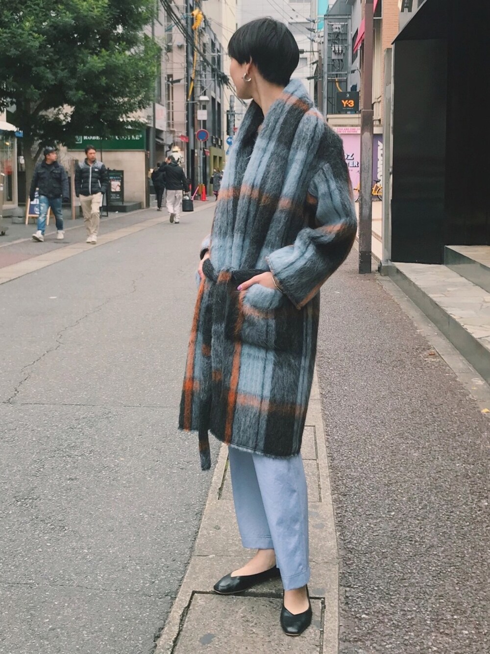 「冬コーデ、コート、チェック、ロングコート、チェックコート、ガウンコート、高身長女子」｜「GREED Internationalのアイテム（ジャケット/アウター、その他）」を使った、GREED FUK  YUKKOさん（レディース・177cm）の冬コーディネートの1枚目の写真