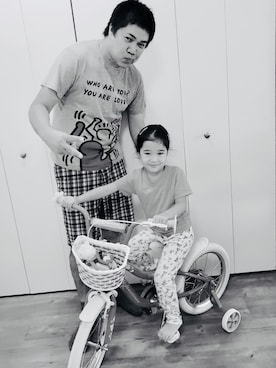 「Keith Haring（キース・ヘリング）のアイテム」を使った、emmbangkokさん（メンズ・183cm）の秋コーディネート