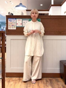 「UNIQLO（ユニクロ）のリネンブレンドスタンドカラーチュニック（長袖）（シャツ/ブラウス、ホワイト系）」を使った、yumiさん（レディース・155cm）の夏コーディネート