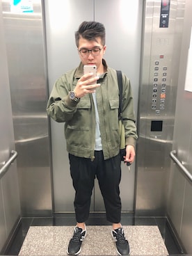「plain-me（プレインミー）のアイテム（マウンテンパーカー）」を使った、Allen Chuangさん（メンズ・170cm）の冬コーディネート