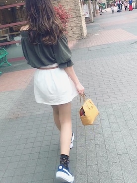 「カーキ×ホワイト」｜「アイテム（Tシャツ/カットソー）」を使った、Say0さん（レディース・164cm）の春コーディネート