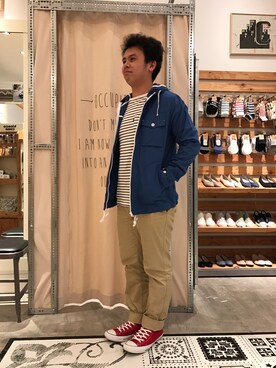 「マリン」｜「アイテム（マウンテンパーカー）」を使った、パンチのかわさきさん（メンズ・173cm）の春コーディネート