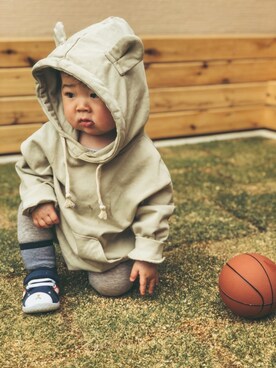 「アイテム（ロンパース、グリーン系）」を使った、atoscloset0さん（キッズ・70cm）の春コーディネート