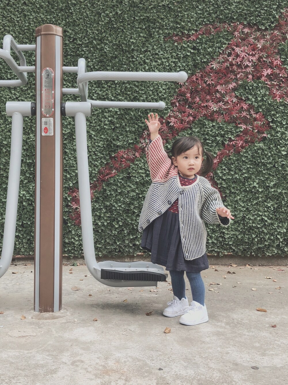 「秋のコーデ、2歳、Garden」｜「BOBO CHOSESのアイテム（カーディガン/ボレロ、その他）」を使った、M03さん（キッズ・90cm）の秋コーディネートの1枚目の写真