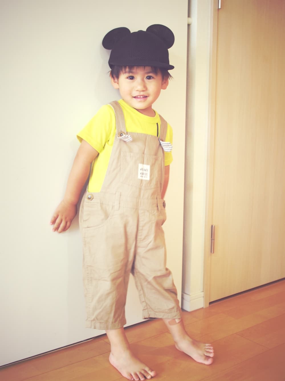 「韓国ファッション、韓国子供服、3歳、3歳男の子、男の子、おとこのこ、オーバーオール、サロペット、西松屋、しまむら」｜「しまむらのアイテム（サロペット/オーバーオール、ベージュ系）」を使った、sakuさん（キッズ・90cm）の夏コーディネートの1枚目の写真
