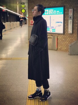 「TAKEO KIKUCHI（タケオキクチ）のアイテム（チェスターコート）」を使った、YURIAさん（メンズ・178cm）の冬コーディネート