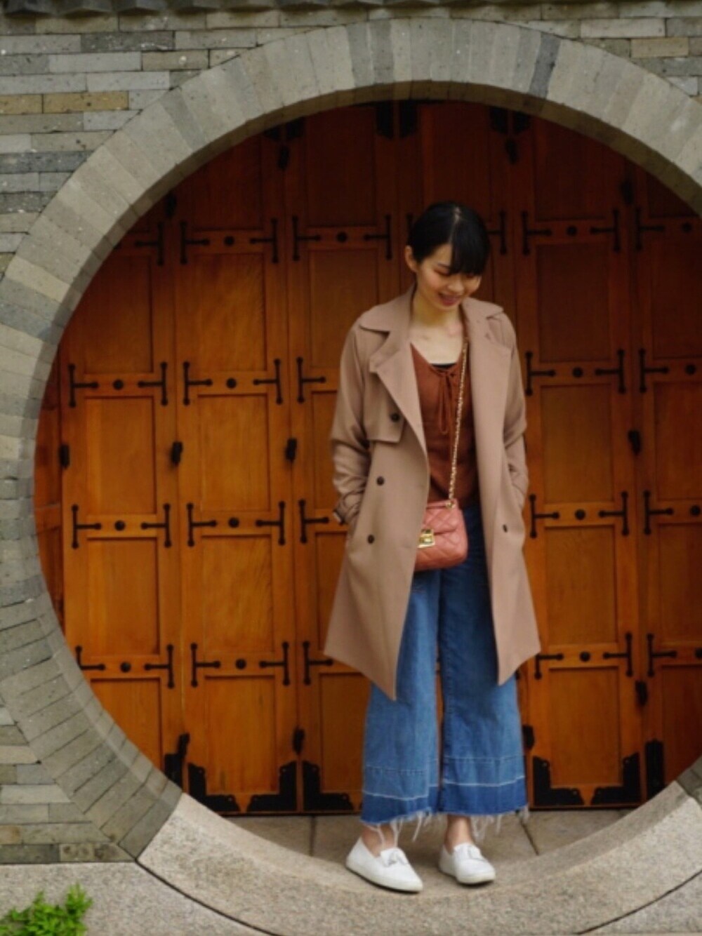 「ootd、MichaelKors、ZARA、denim」｜「AIR SPACEの綁帶薄針織上衣（ニット/セーター、ブラウン系）」を使った、Evelynさん（レディース・170cm）の春コーディネートの1枚目の写真