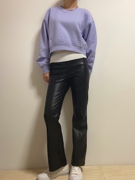 「パープル×黒」｜「アイテム（タンクトップ）」を使った、suzuさん（レディース・164cm）の秋コーディネート