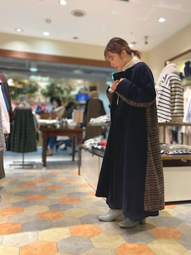 「POU DOU DOU（プードゥドゥ）のアイテム（ノーカラーコート）」を使った、yacchiさん（レディース・149cm）の秋コーディネート