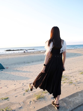 「SNIDEL（スナイデル）のアイテム（ワンピース、ブラック系）」を使った、れなさん（レディース・161cm）の秋コーディネート