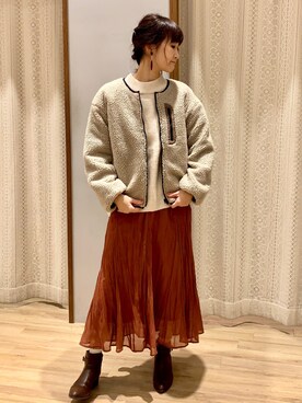 「earth music&ecology（アースミュージックアンドエコロジー）のシアーワッシャースカート　＊（スカート）」を使った、satomikamoさん（レディース・162cm）の秋コーディネート