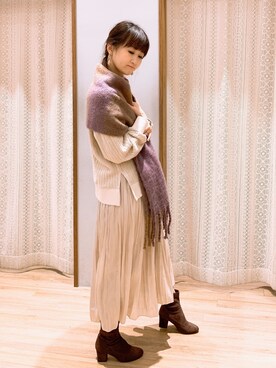 「earth music&ecology（アースミュージックアンドエコロジー）のフリンジストール　＊（マフラー）」を使った、satomikamoさん（レディース・162cm）の秋コーディネート