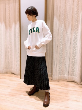 「BTS」｜「アイテム（スウェット）」を使った、satomikamoさん（レディース・162cm）の冬コーディネート