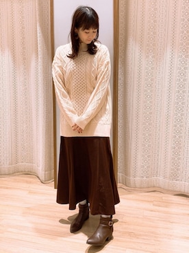 「earth music&ecology（アースミュージックアンドエコロジー）のサテンフレアスカート　＊（スカート）」を使った、satomikamoさん（レディース・162cm）の冬コーディネート