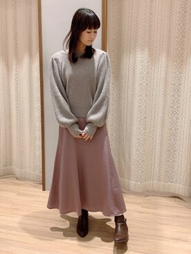 「earth music&ecology（アースミュージックアンドエコロジー）のサテンフレアスカート　＊（スカート）」を使った、satomikamoさん（レディース・162cm）の冬コーディネート