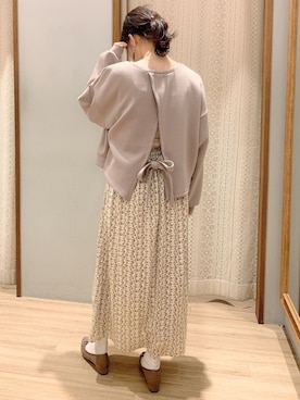 「Aラインスカート」｜「アイテム（Tシャツ/カットソー）」を使った、satomikamoさん（レディース・162cm）の冬コーディネート