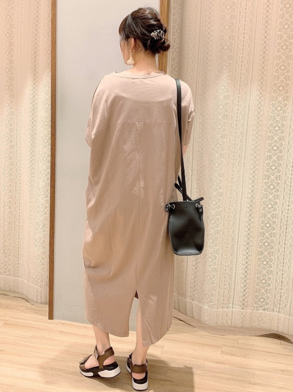 バックスリットワンピース」の人気ファッションコーディネート - WEAR