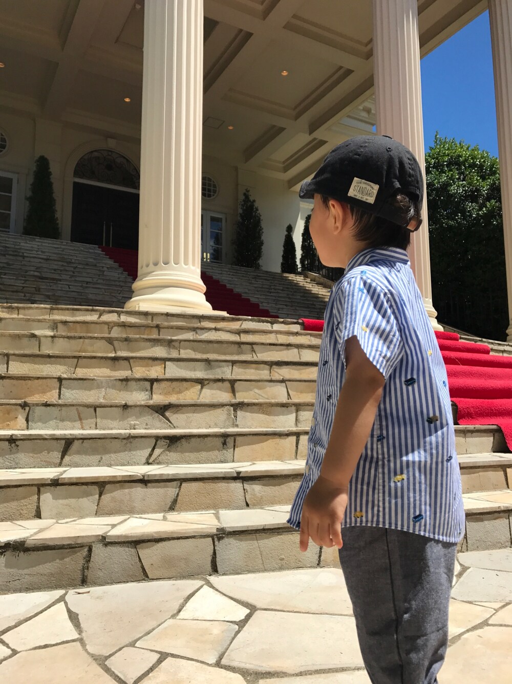 「男の子、キッズファッション」｜「petit mainのアルファベットモチーフロゴキャップ（キャップ、ブラック系）」を使った、ponta2014さん（キッズ・90cm）の秋コーディネートの1枚目の写真