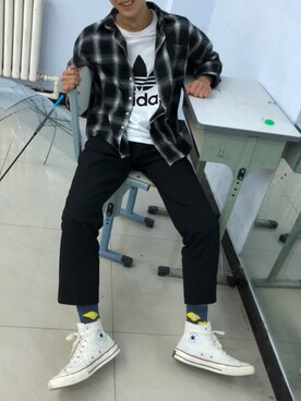 「アイテム（その他シューズ、ホワイト系）」を使った、鹤归 さん（メンズ・180cm）の秋コーディネート