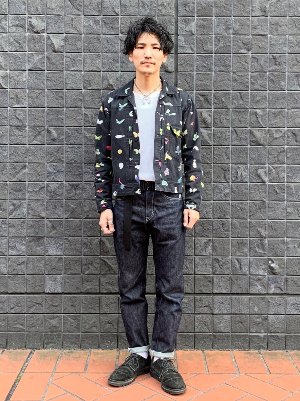 ISSEY MIYAKEのデニムジャケットを使った人気ファッション