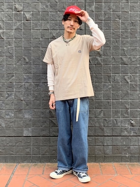 「アイテム（トップス、ベージュ系）」を使った、164164さん（メンズ・170cm）の春コーディネート