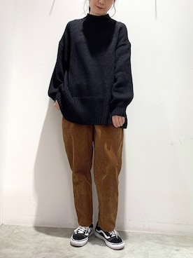 「earth music&ecology（アースミュージックアンドエコロジー）のアイテム（ニット/セーター、ブラック系）」を使った、ゆなすんさん（レディース・158cm）の冬コーディネート