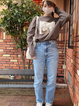 「ぐっちーのhttps://suzuri.jp/gucch_iii_（スウェット、ブラウン系）」を使った、RIOさん（レディース・157cm）の冬コーディネート
