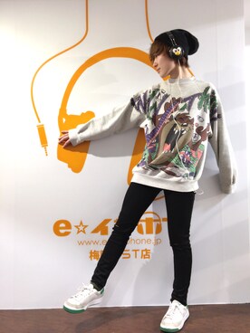 「GRIFFIN（グリフィン）のアイテム」を使った、e☆イヤホン梅田EST店さん（レディース・162cm）の春コーディネート