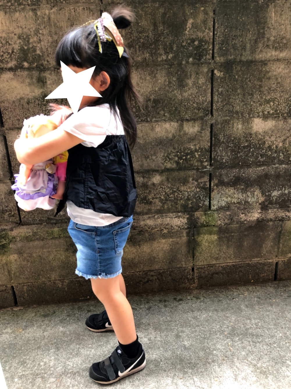 「女の子、4歳、休日スタイル」｜「BRANSHESのビスチェ重ね着風半袖Tシャツ（Tシャツ/カットソー、ホワイト系）」を使った、othh_lala♪hさん（キッズ・100cm）の春コーディネートの1枚目の写真