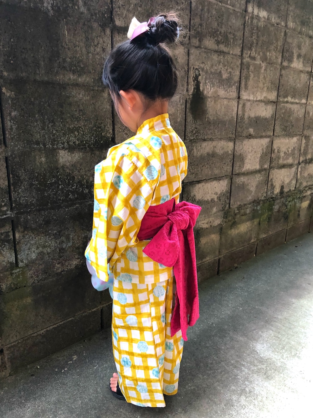 「花火大会、ゆかた、5歳、おんなのこ」｜「Ampersandのチェックとドット柄女の子浴衣（浴衣、イエロー系）」を使った、othh_lala♪hさん（キッズ・100cm）の夏コーディネートの1枚目の写真