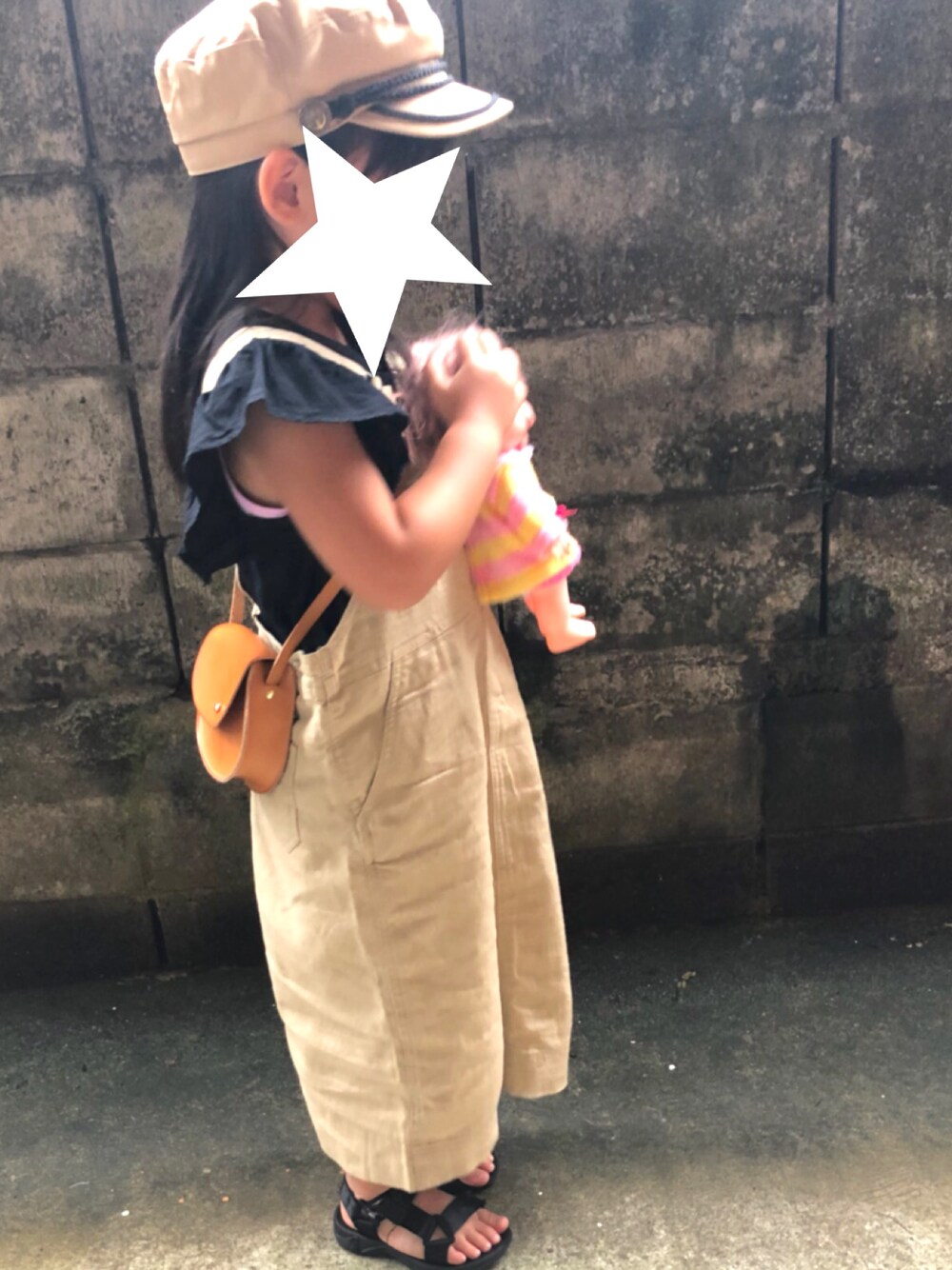 「キッズファッション、休日スタイル、女の子、5歳、シンプルコーデ」｜「petit mainの布帛マリンキャップ（キャスケット、ベージュ系）」を使った、othh_lala♪hさん（キッズ・100cm）の夏コーディネートの1枚目の写真