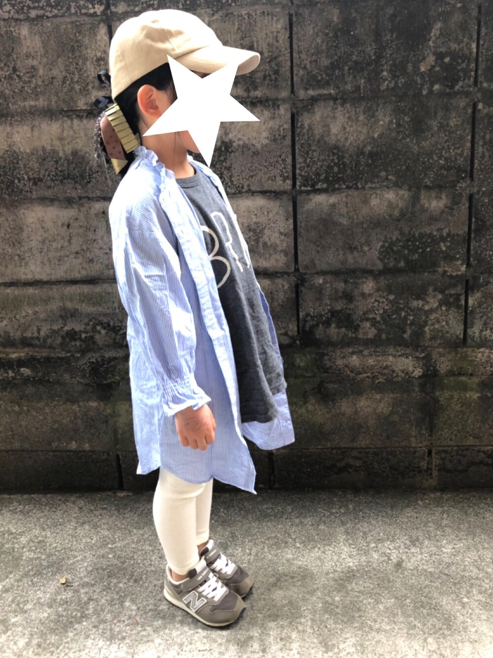 「春コーデ、キッズコーデ、休日スタイル、女の子、5歳」｜「petit mainのビスチェ付き長袖シャツワンピース（シャツワンピース、ブルー系）」を使った、othh_lala♪hさん（キッズ・100cm）の春コーディネートの1枚目の写真