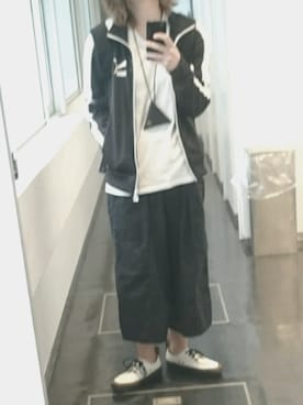 「Dr. Martens（ドクターマーチン）のアイテム（財布/小物）」を使った、aoi!さん（レディース・162cm）の春コーディネート
