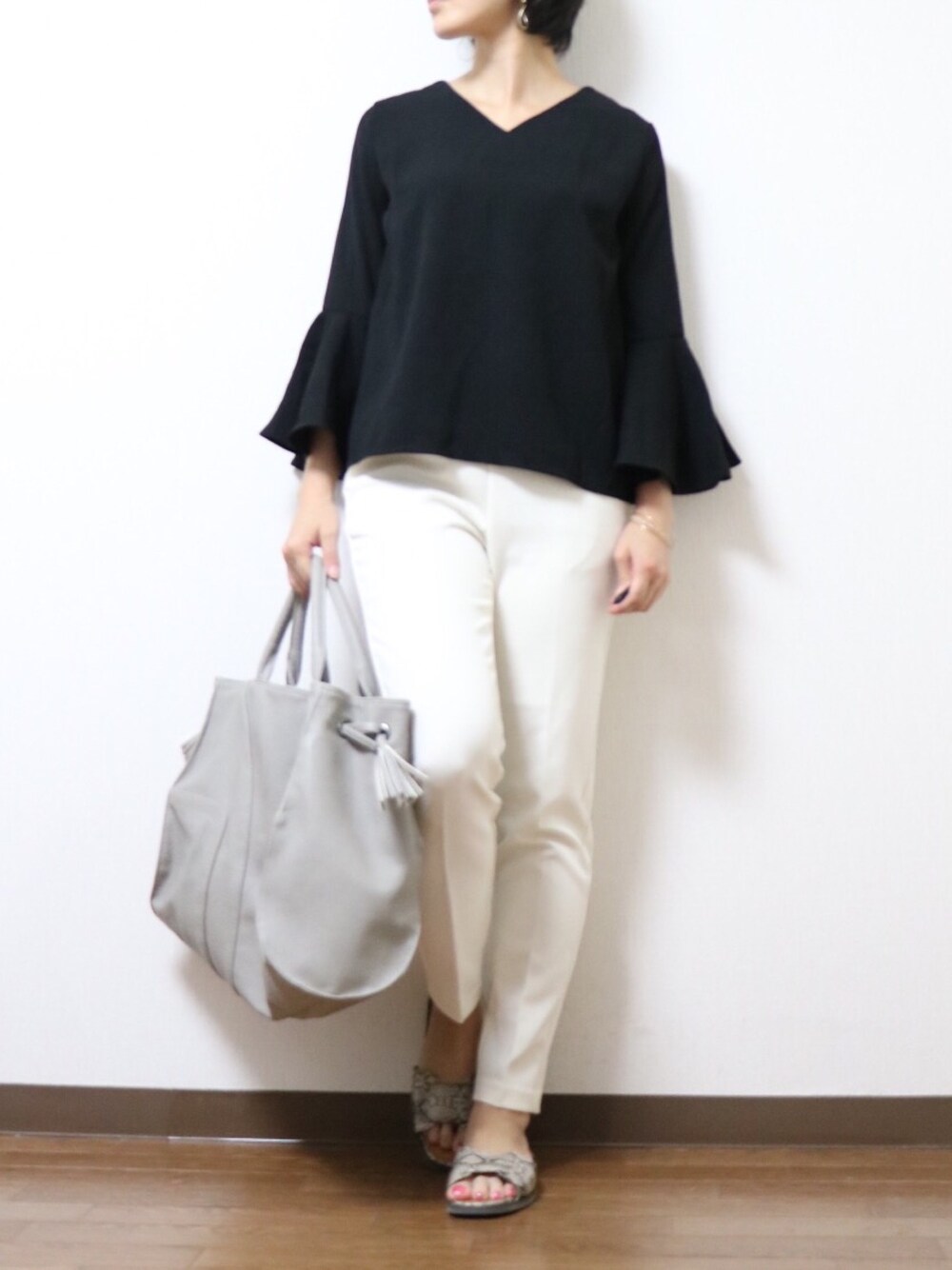 「大人カジュアル、わだわこ、プチプラ、fifth、GU、titivate、styledeli」｜「titivateの【Sweet 5月号掲載】ｽｸｴｱﾍﾞﾙﾄﾌﾗｯﾄｻﾝﾀﾞﾙ（サンダル、その他）」を使った、WADAWAKOさん（レディース・154cm）の夏コーディネートの1枚目の写真