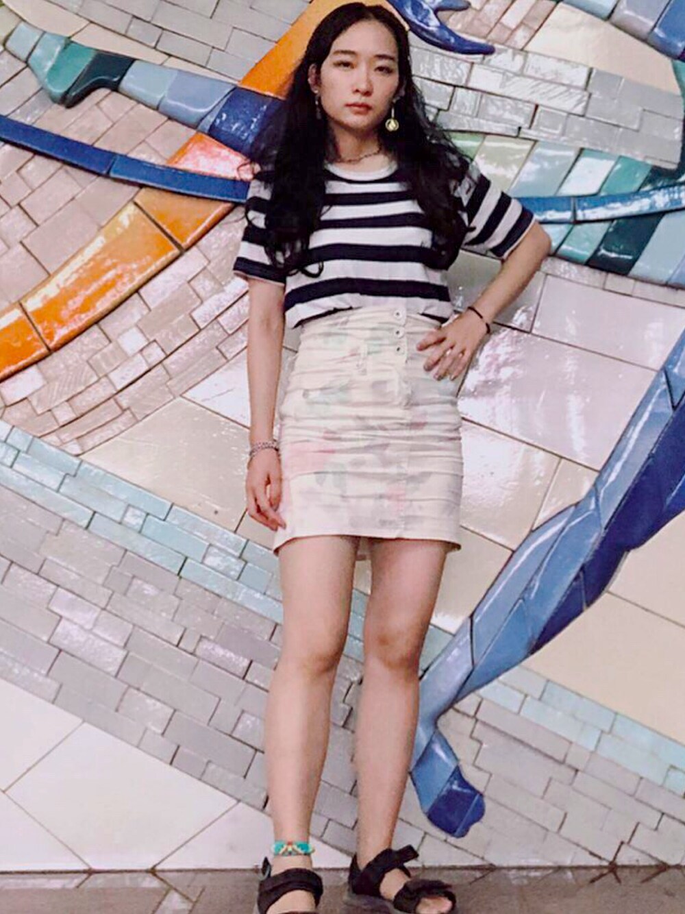 「西早稲田、早稲田、カジュアル、デイリーカジュアル、韓国ファッション、streetfashion」｜「RAGEBLUEのアイテム（Tシャツ/カットソー、ブルー系）」を使った、素潤SOYUNさん（レディース・162cm）の秋コーディネートの1枚目の写真