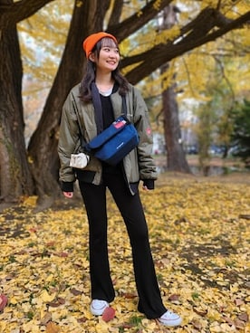 「アイテム（メッセンジャーバッグ、ブルー系）」を使った、Manhattan Portage Staffさん（レディース・160cm）の冬コーディネート