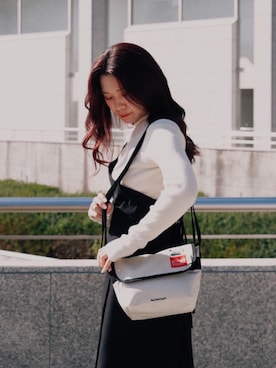 「アイテム（メッセンジャーバッグ、パープル系）」を使った、Manhattan Portage Staffさん（レディース・153cm）の冬コーディネート