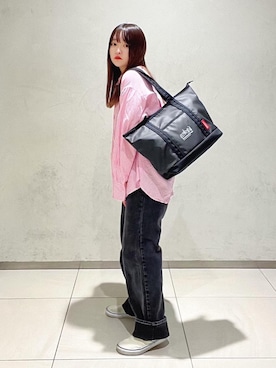 「通学スタイル」｜「アイテム（クラッチバッグ）」を使った、Manhattan Portage Staffさん（レディース・150cm）の春コーディネート