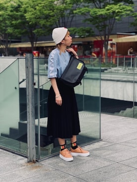 「通学スタイル」｜「アイテム（メッセンジャーバッグ）」を使った、Manhattan Portage Staffさん（レディース・163cm）の春コーディネート