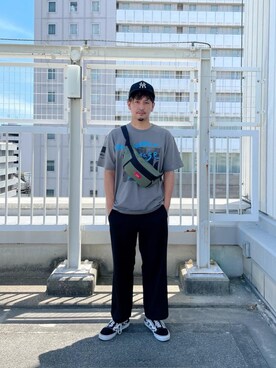 「アイテム（ボディバッグ/ウエストポーチ、グリーン系）」を使った、Manhattan Portage Staffさん（メンズ・174cm）の夏コーディネート